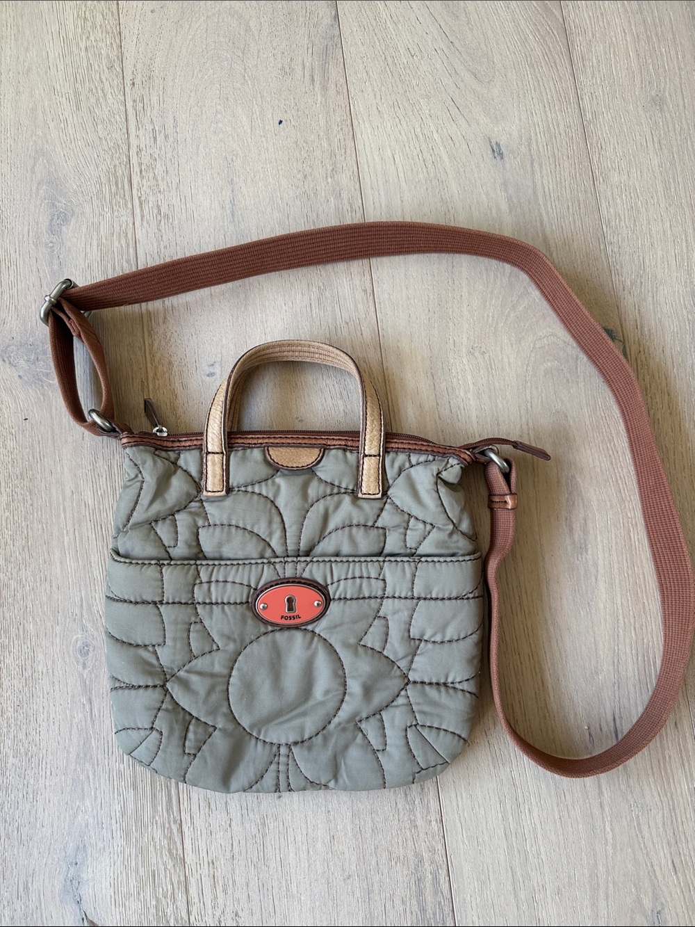Fossil Olive Quilted Crossbody with Brown Strap Coral Accent Floral purse bag